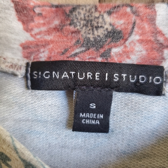 Signature Studio gray floral lightweight ruffled long sleeve sweatshirt small - Picture 10 of 14